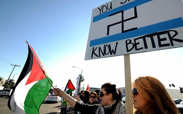 Smoke Bombs, Red Paint Thrown at AIPAC President’s Home
