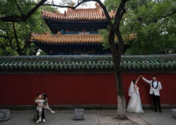 Xi Says China’s Women Must Start ‘New Trend of Family’