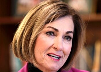 Gov. Reynolds Pulls Iowa Out of Kids Food Program