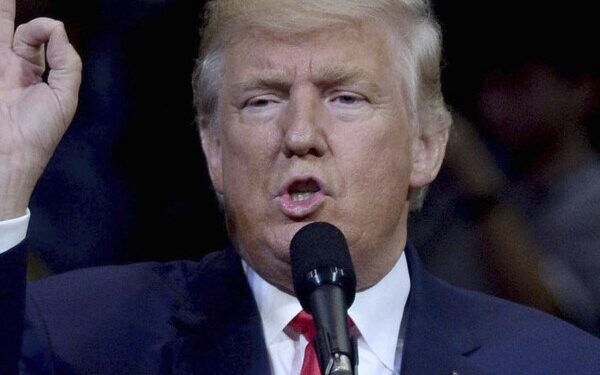 Trump Urges Supreme Court to Reverse Colo. Ballot Disqualification