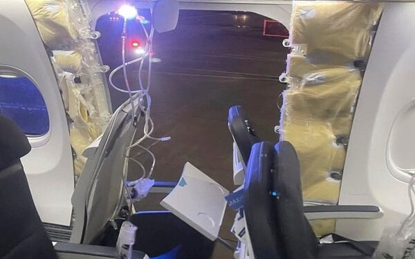 UPDATE 4-Investigators Search for Boeing Blowout Panel in Portland Suburbs