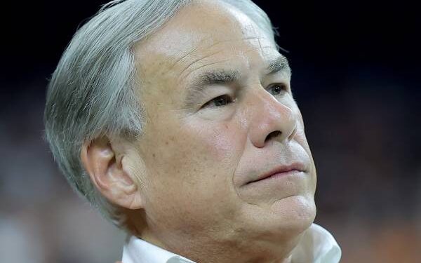 Abbott Backs IVF, Notes Texas ‘Is a Pro-life State’