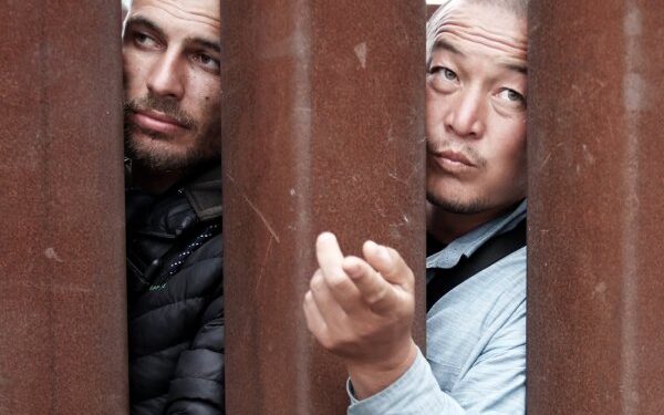 Vets in California Work to Secure Border Wall