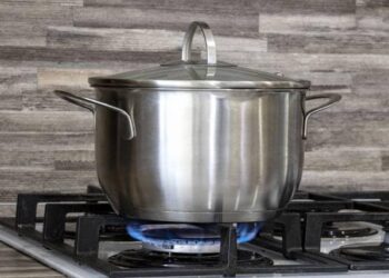 Cooking on Gas Stoves 100 Times More Dangerous