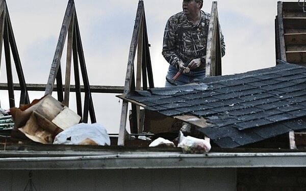 Ohio Trailer Park Hit by Tornado in Mass Casualty Event