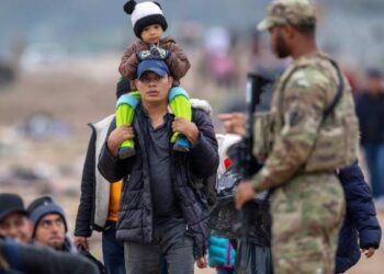 Report: Biden Can End Migrant Crisis at Any Time